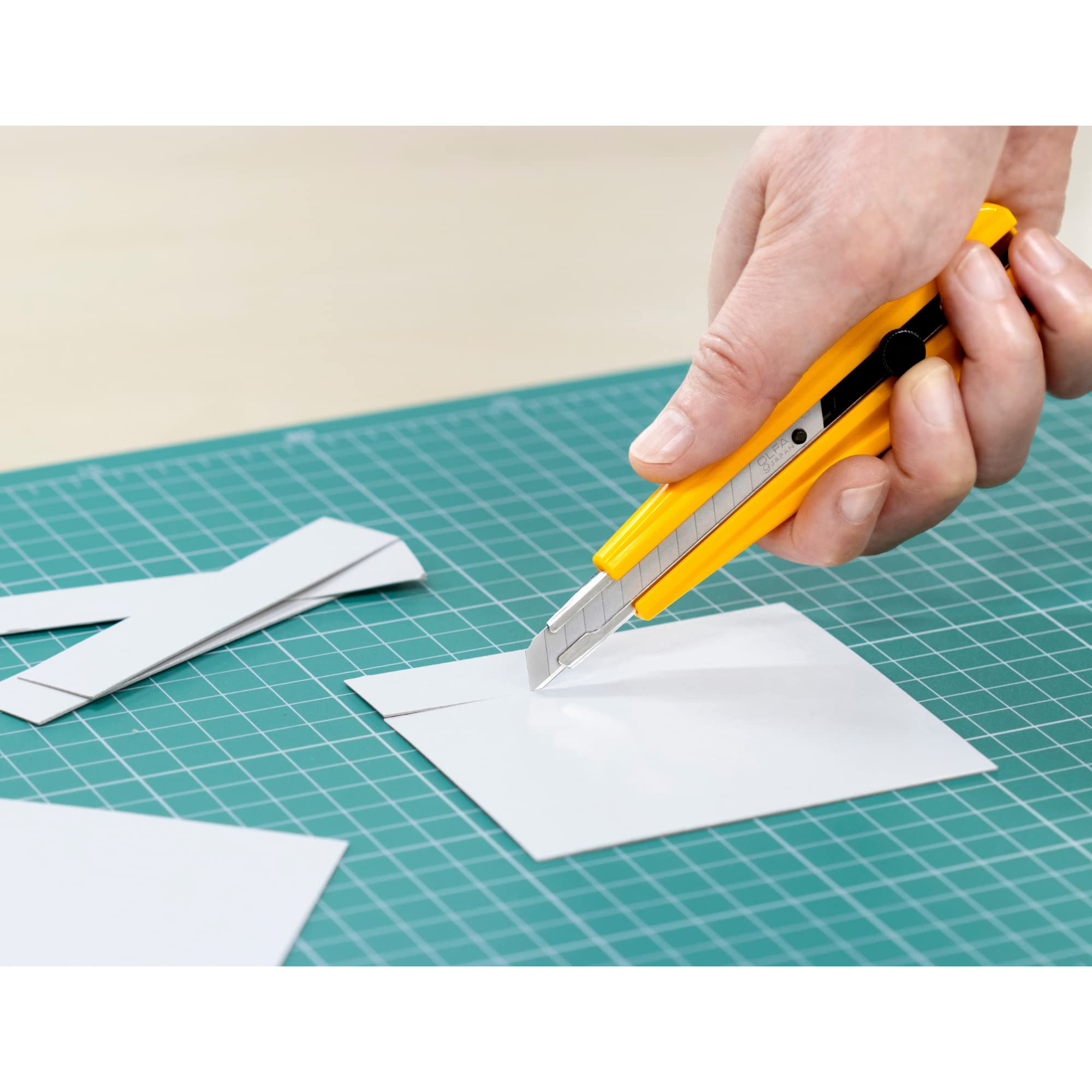 OLFA 300 9mm 13-Pt Classic Ratchet-Lock Precision Snap-Off Utility Knife