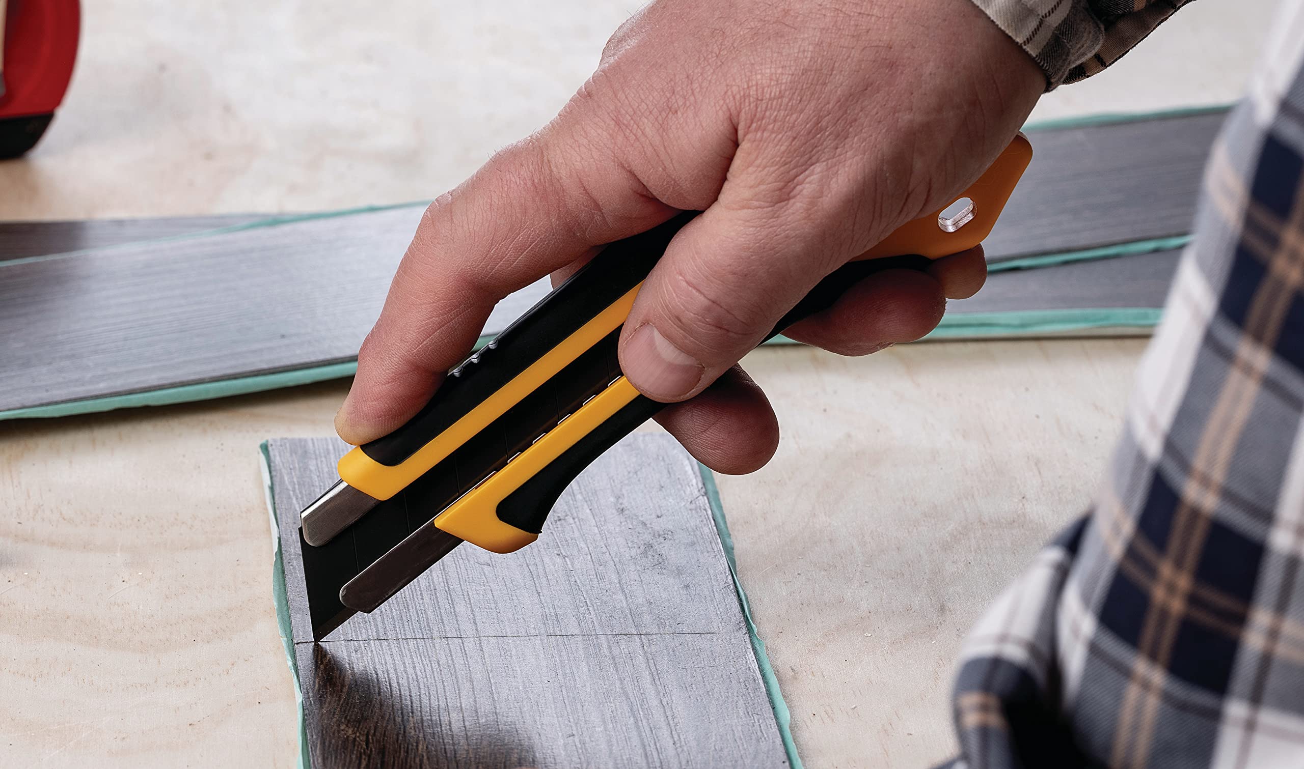 OLFA XH-1 25mm Extra Heavy-Duty Utility Knife – Fiberglass Handle, Snap-Off Blade